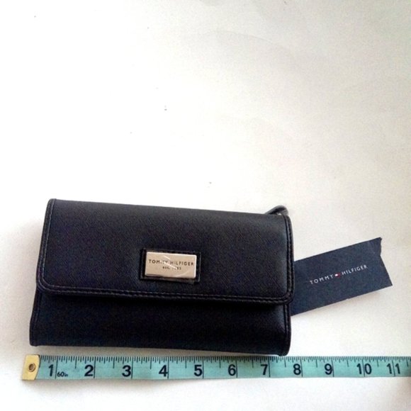 Tommy Hilfiger Black Wallet - Picture 1 of 7